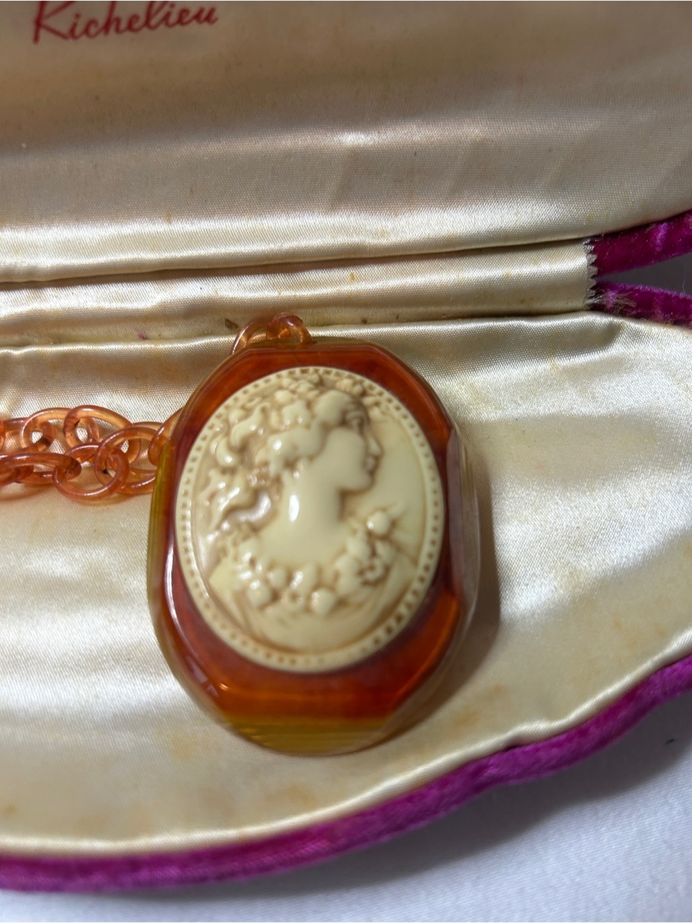 Vintage Cream Cameo Pendant Necklace with Amber Frame